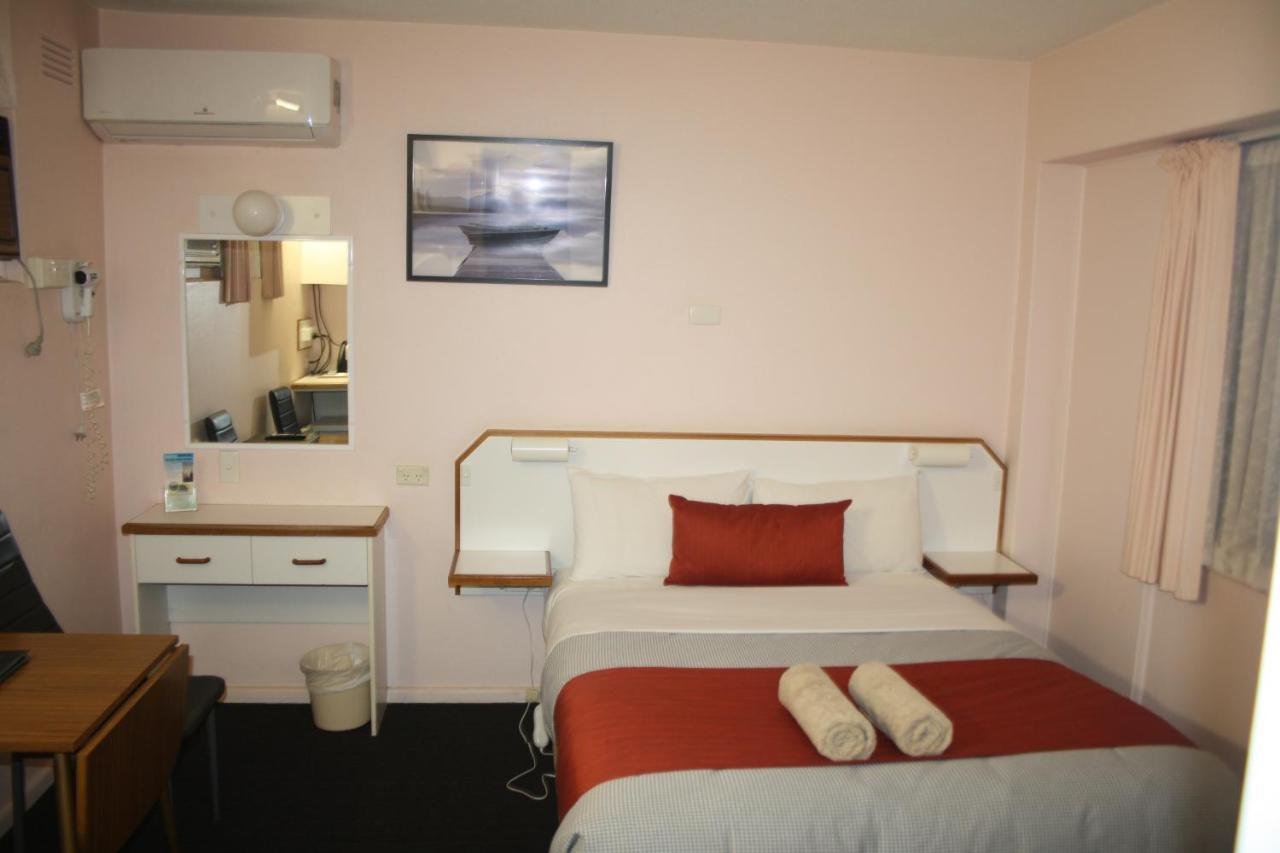 Bradman Motor Inn Cootamundra Exterior photo