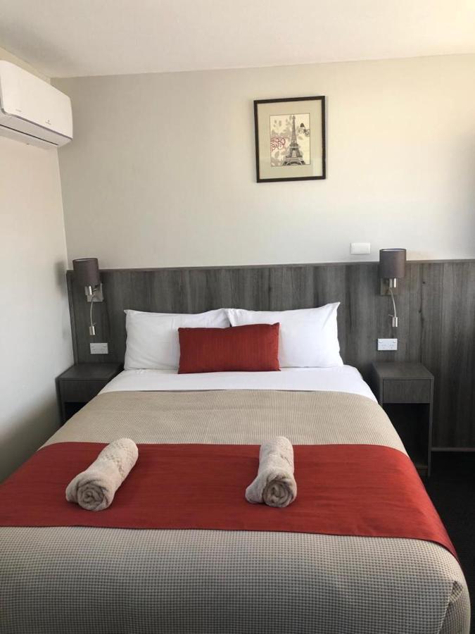 Bradman Motor Inn Cootamundra Exterior photo